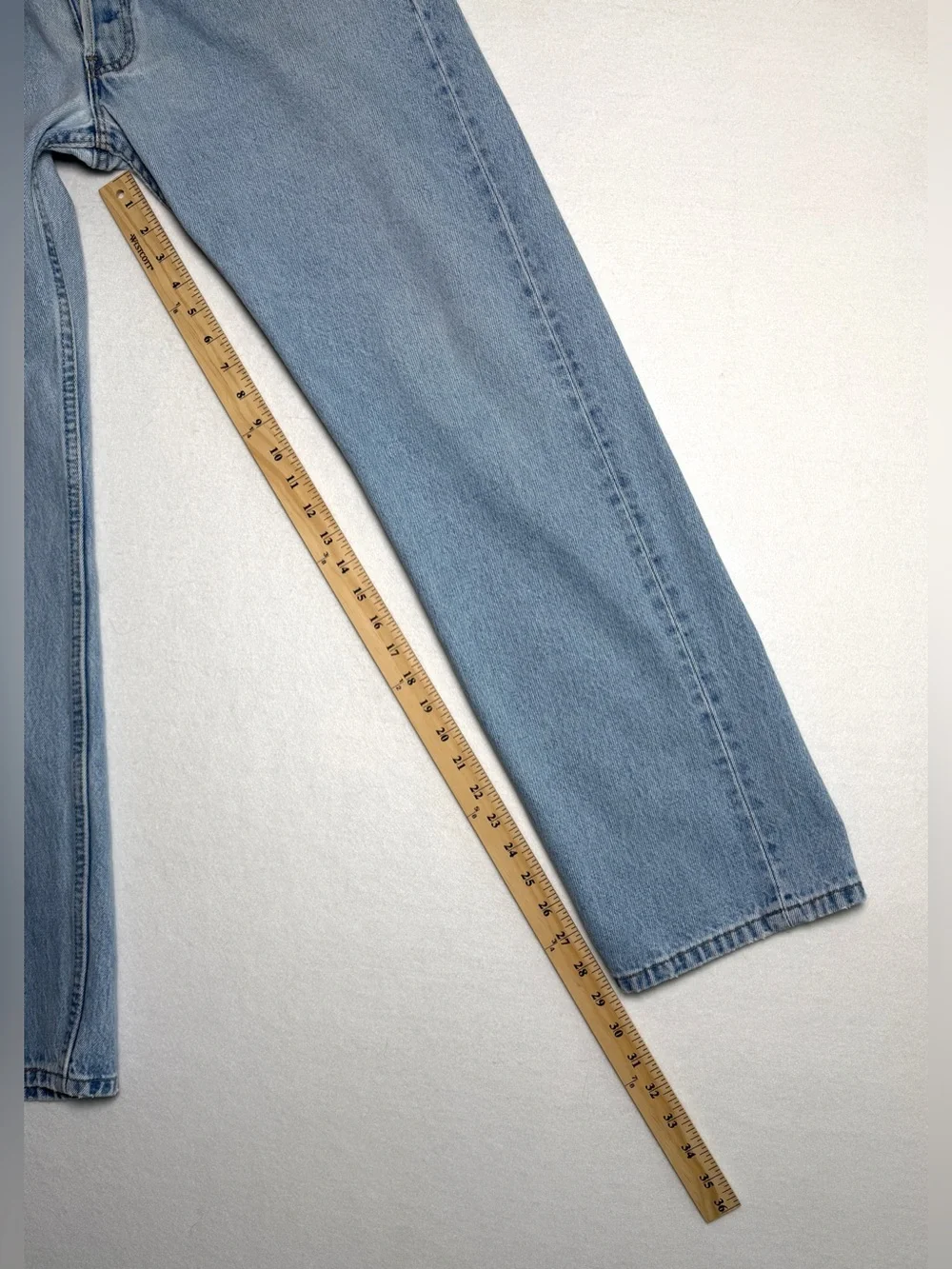 1999 Levi's 501 Straight Button Fly Med Wash Actual Size 34 X 29 READ DESCRIP
